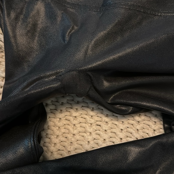 Spanx faux leather leggings - Picture 2 of 3